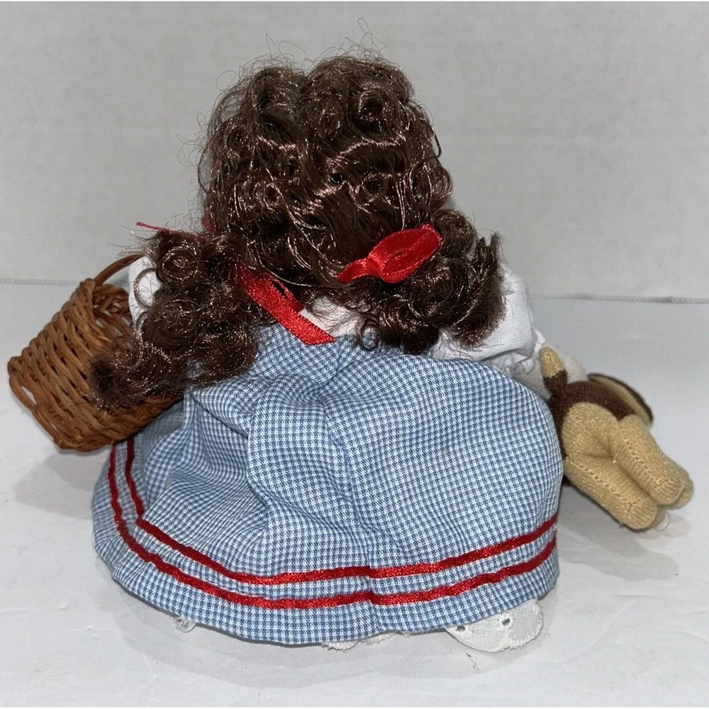 Dorothy Musical Animated Shelf Sitter With Toto And Basket Wizard Of Oz Doll VTG